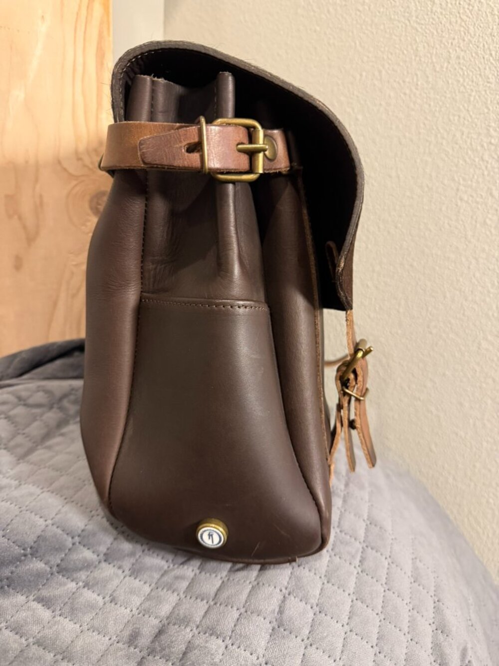 Bleu de chauffe dark brown leather postman bag with dust cover - Picture 4 of 16